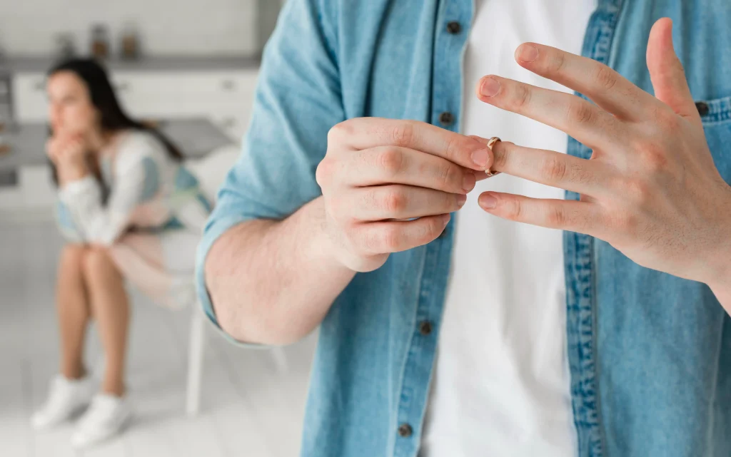 como quedarse con la casa en un divorcio sin hijos