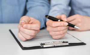 he firmado un convenio de divorcio y no quiero ratificar que puede pasar