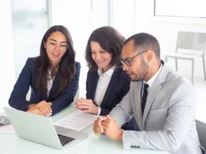 Mejores abogados para reclamar herencias, hacer testamentos o trámites de sucesión en Ecuador y Colombia
